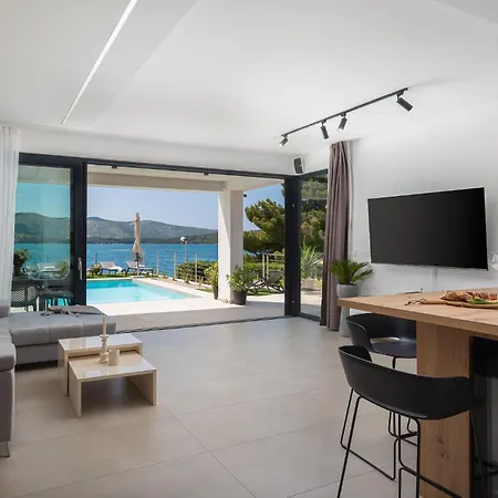 Beautiful Home In Zaboric With Sauna Semesterbostad *